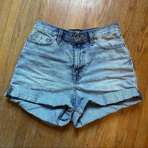 BDG Mom Jean Shorts 27